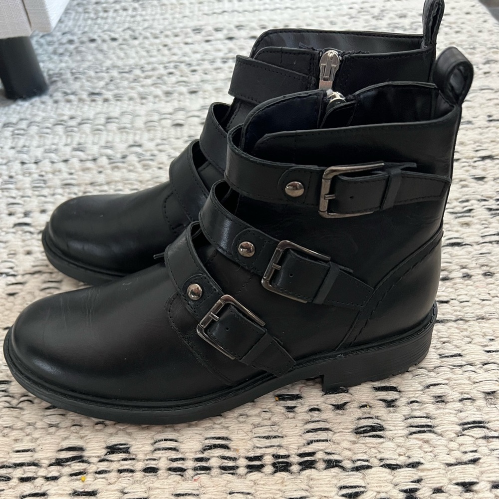 Clarks Orinoco2 Women's Black Leather Stud Motorcycle Boots Size 9 - Picture 6 of 8